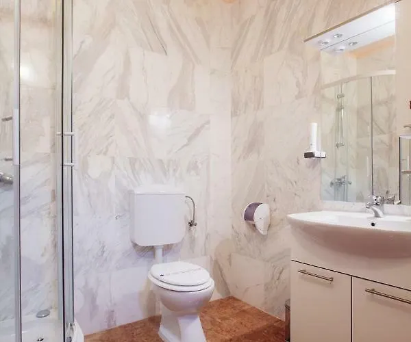 I Sobe Dinko Appartement *