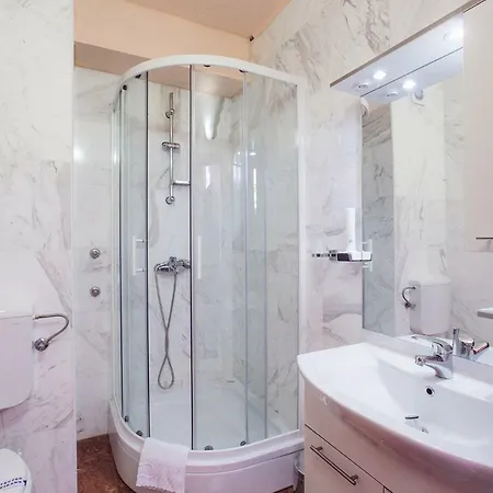 I Sobe Dinko Apartment Starigrad Paklenica